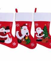 Rode kerstsokken kerstman sneeuwpop